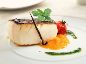 Image de Morue poêlée, purée de panais  et huile de caméline